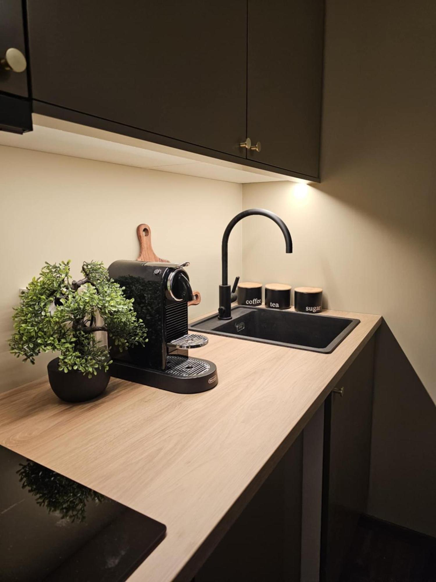 Supercentral City Apartment Eik トロムソ エクステリア 写真