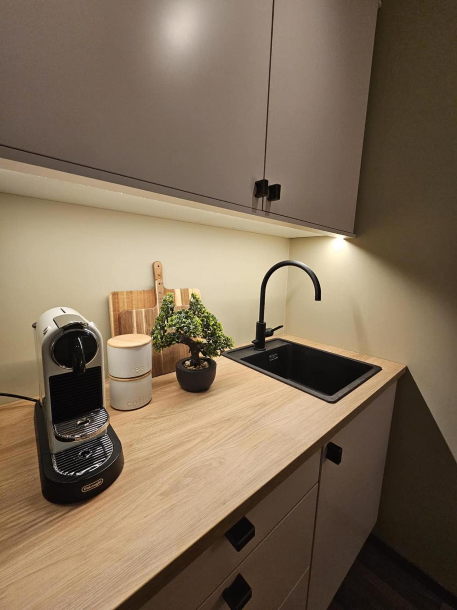 Supercentral City Apartment Eik トロムソ エクステリア 写真