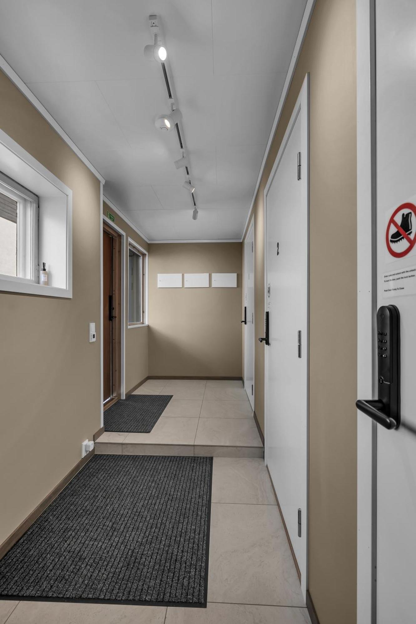 Supercentral City Apartment Eik トロムソ エクステリア 写真