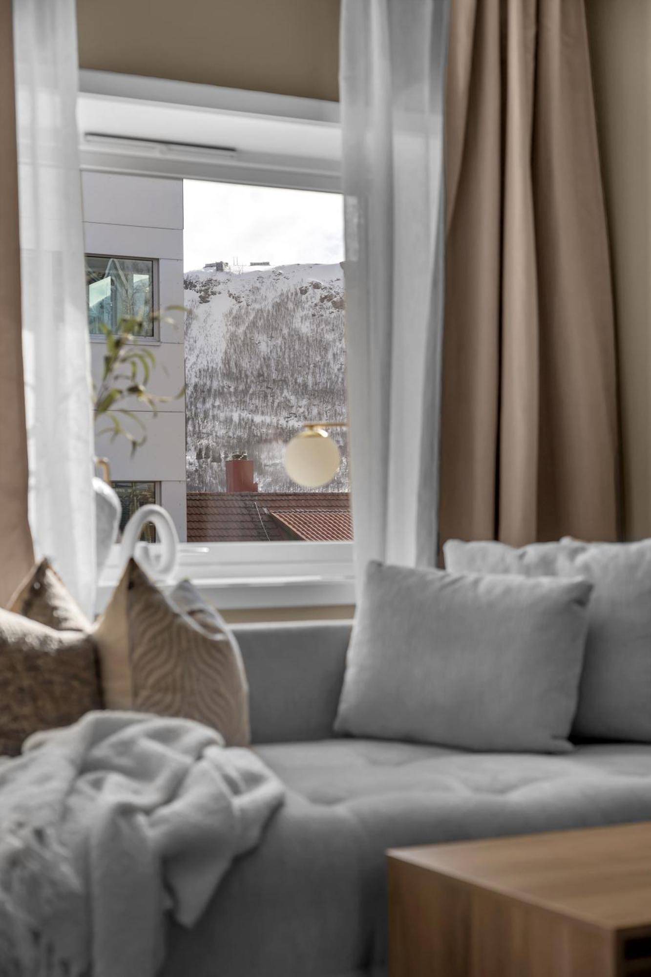 Supercentral City Apartment Eik トロムソ エクステリア 写真